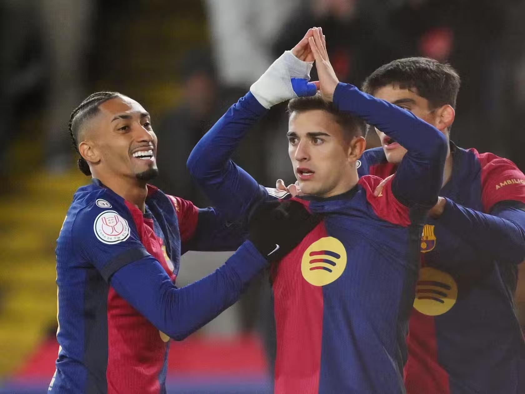 西班牙翻盘曼联，加维统治全场