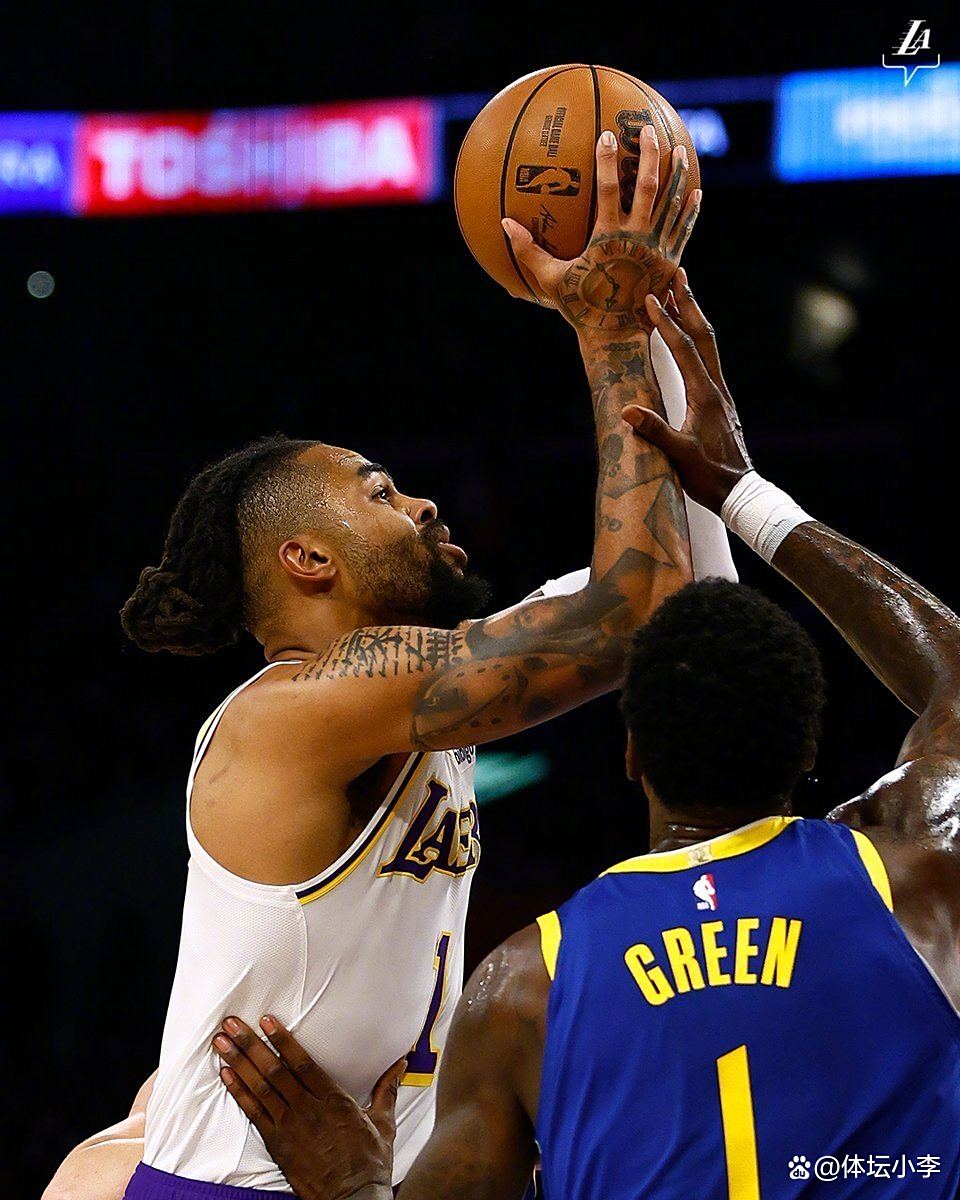 美国男篮轻取热火,拉塞尔制霸全场 美国男篮轻取热火,拉塞尔制霸全场