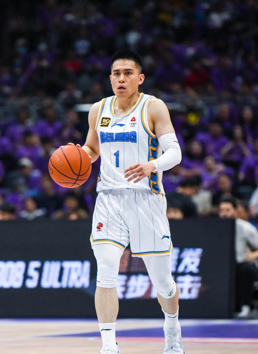 中国男篮完胜土耳其男篮，欧文三分雨点燃全场