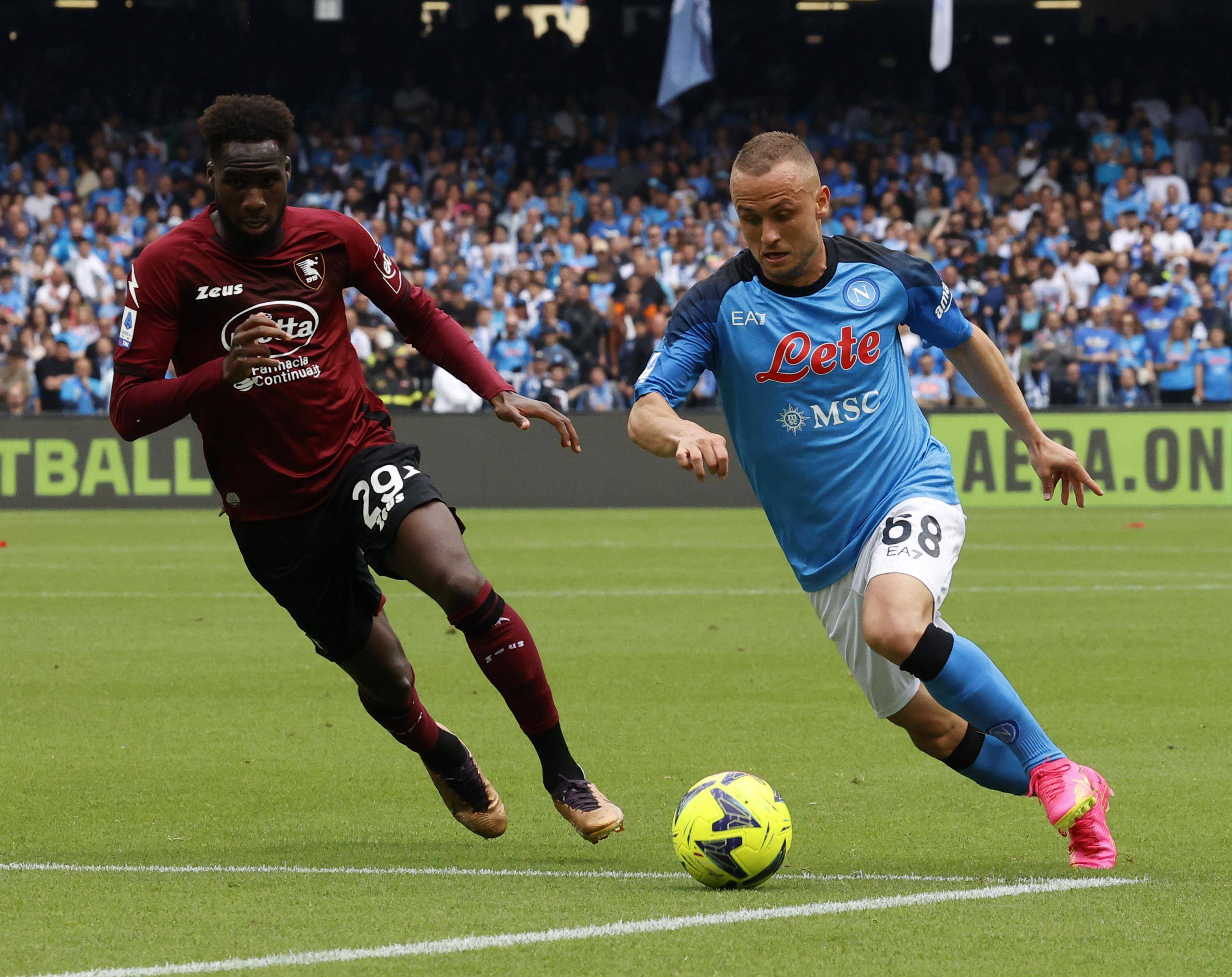 开云体育app-那不勒斯碾压巴黎，迪马利亚惊艳世界的简单介绍