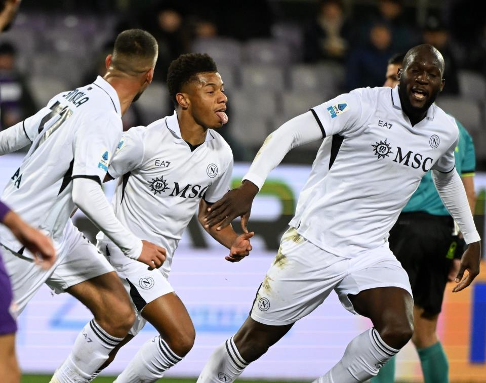 那不勒斯碾压巴黎，迪马利亚惊艳世界的简单介绍