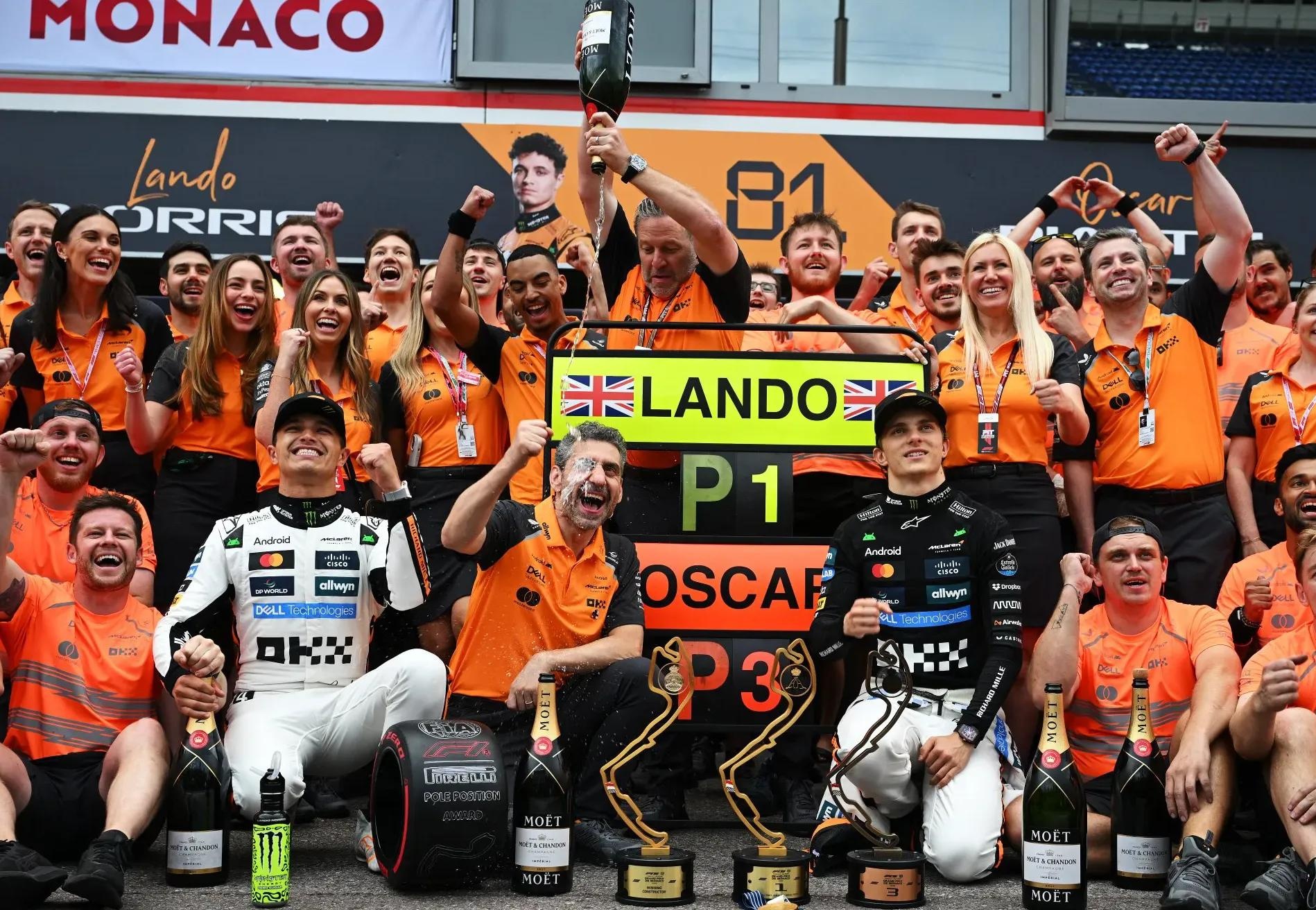 雷诺车队翻盘迈凯伦，皮亚斯特里扛起全队