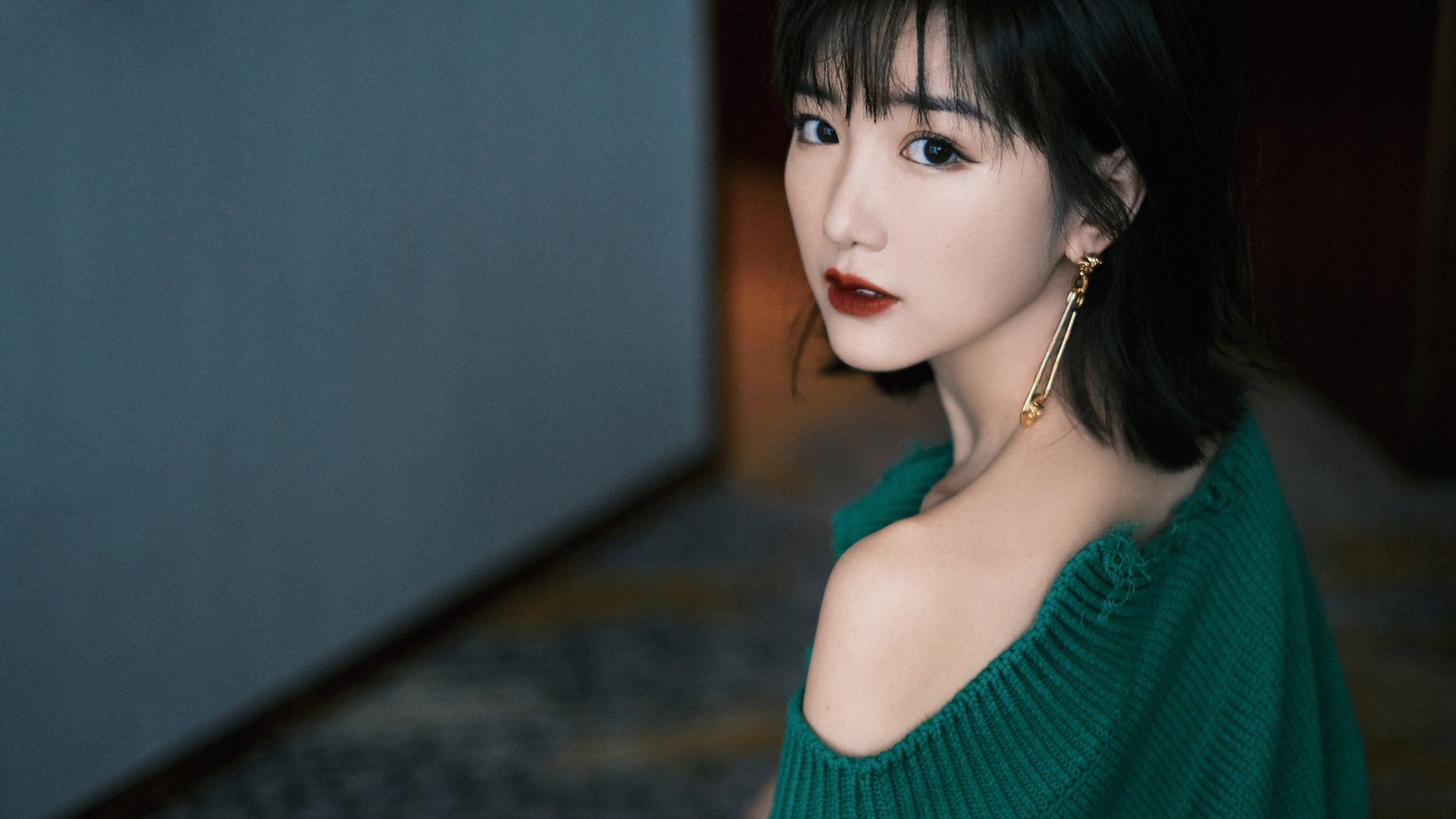 绿茵场燃起橙色火焰,当黑马奥地利碾过德国战车,林高远如何引燃爆点?