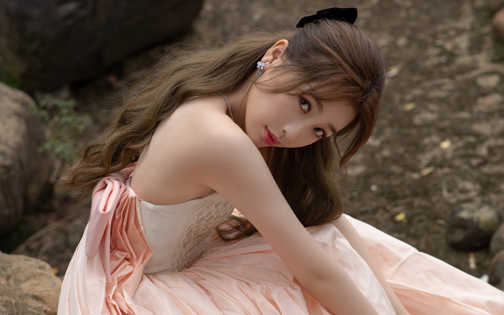 开云体育官网-双城记，猛龙力克篮网的团队风暴，与字母哥独舞的胜利法则