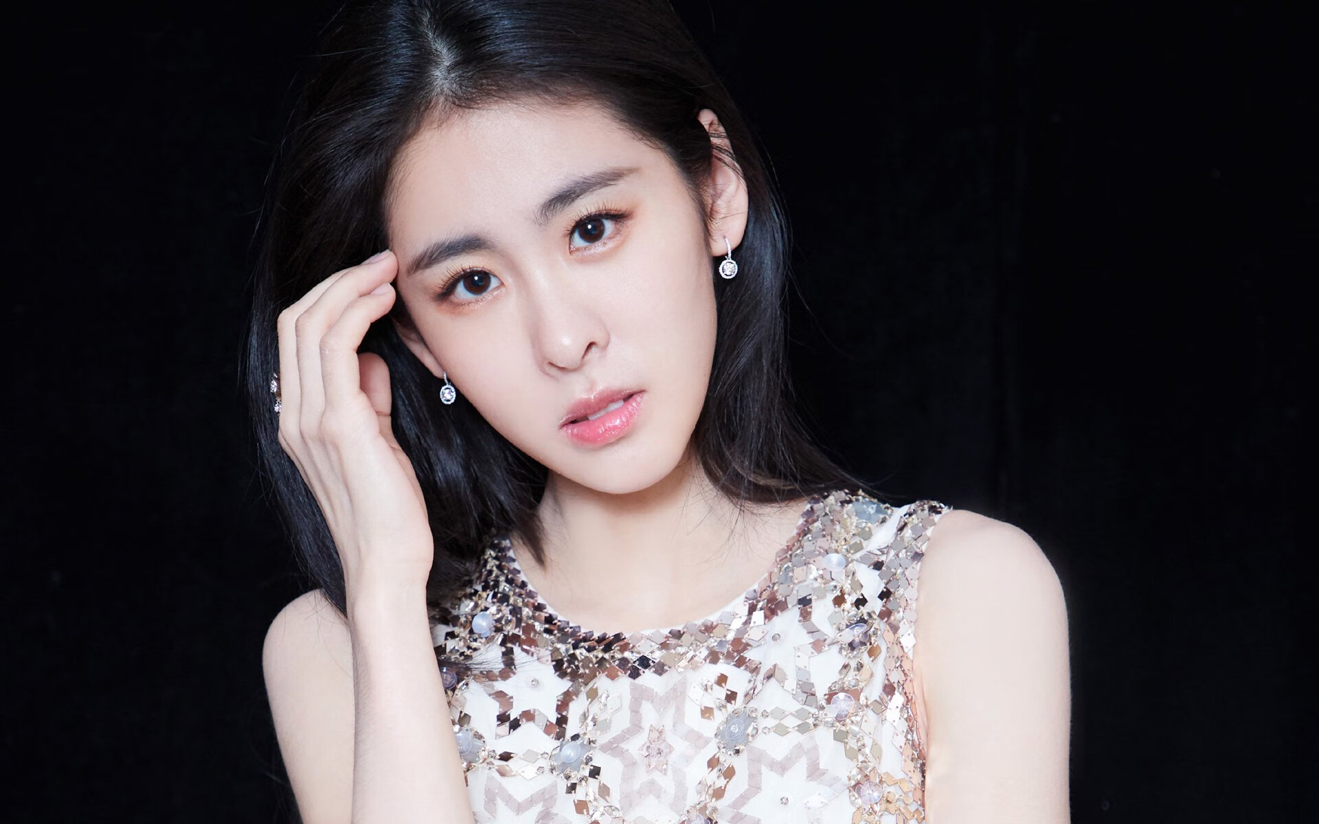 开云体育APP下载-当11人对决11人，第23人点燃赛场，梁靖崑的跨界助威与日本队的轻取之谜