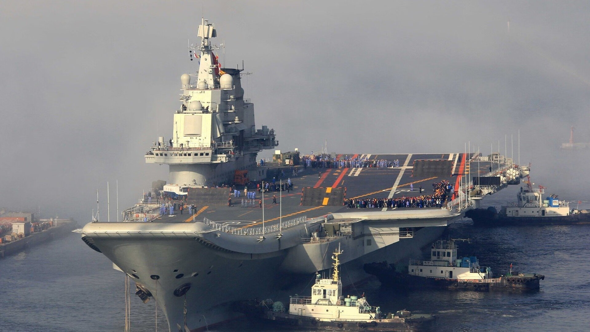 开云体育APP下载-赛道与绿茵的跨界征服，当韩国足球刹车皇马，加克波在F1赛道超车