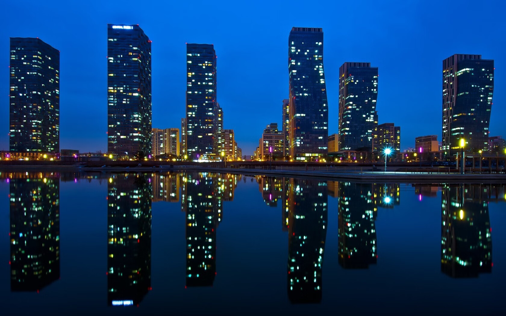 跨越大陆的证明，贝林厄姆在厄瓜多尔与瑞士的影子对决中完成成年礼